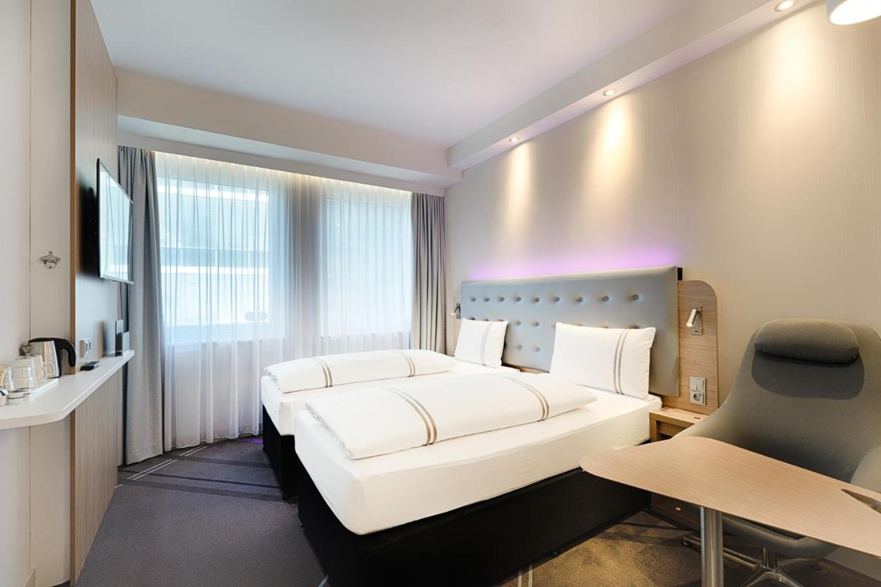 Premier Frankfurt Westend 3*